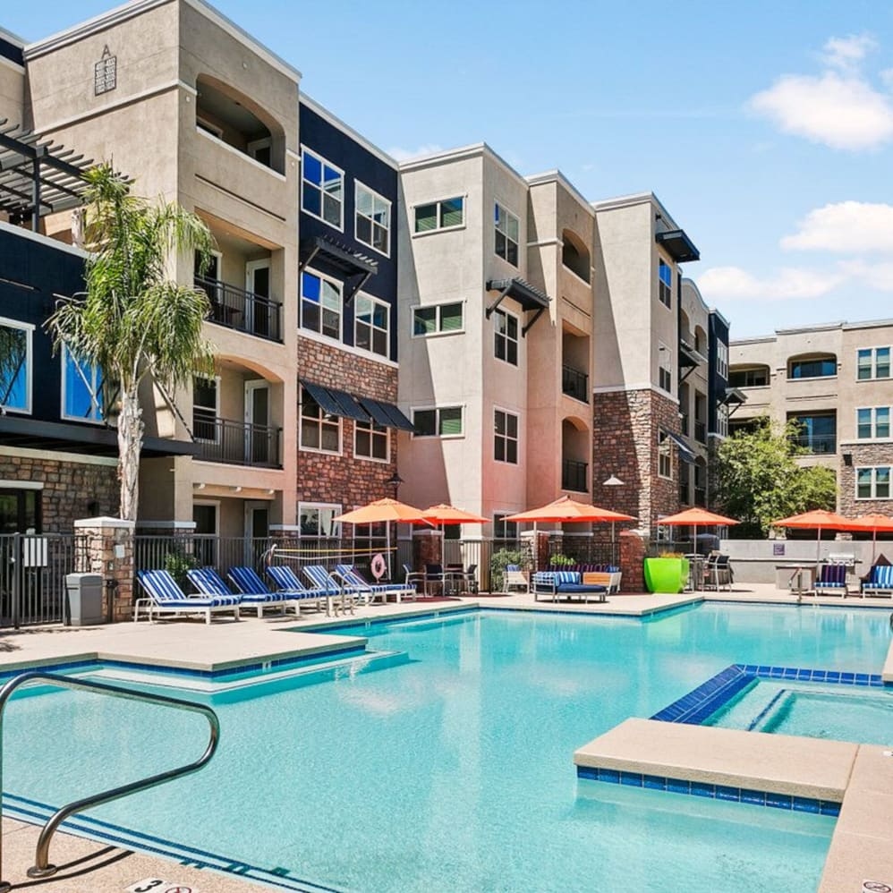 Luxe Scottsdale Image 2
