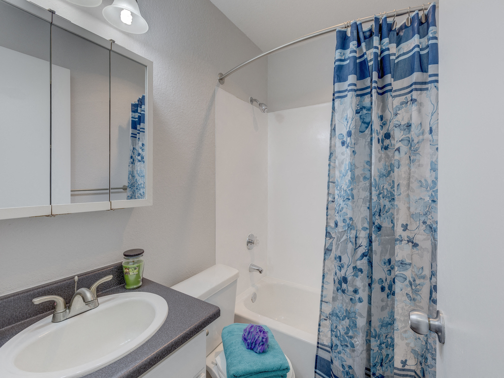 Nickel Creek Apartments Image 5