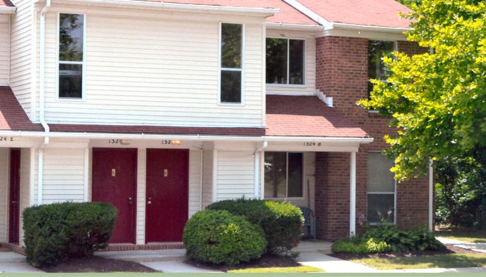 Clinton Garden Apartments Image 5