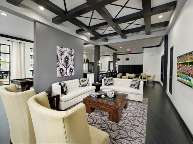 Elle of Buckhead Image 7