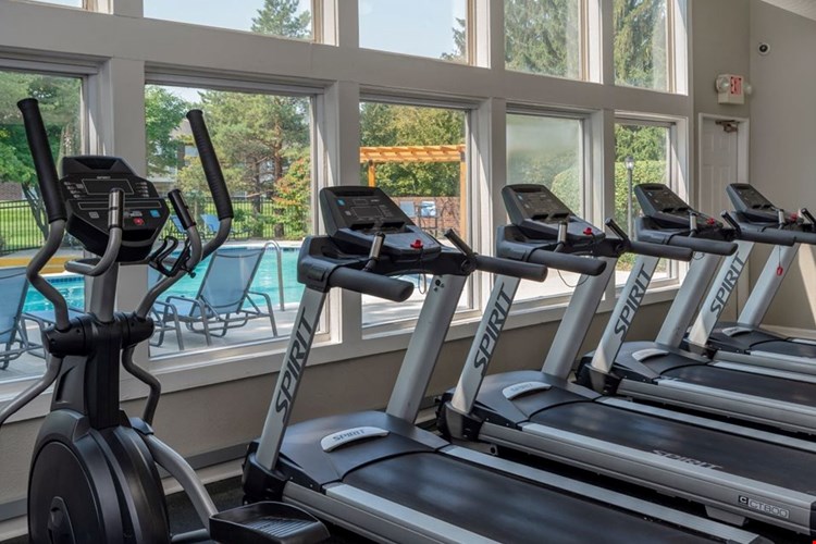 Fairlane Meadows Apartments and Townhomes Image 9