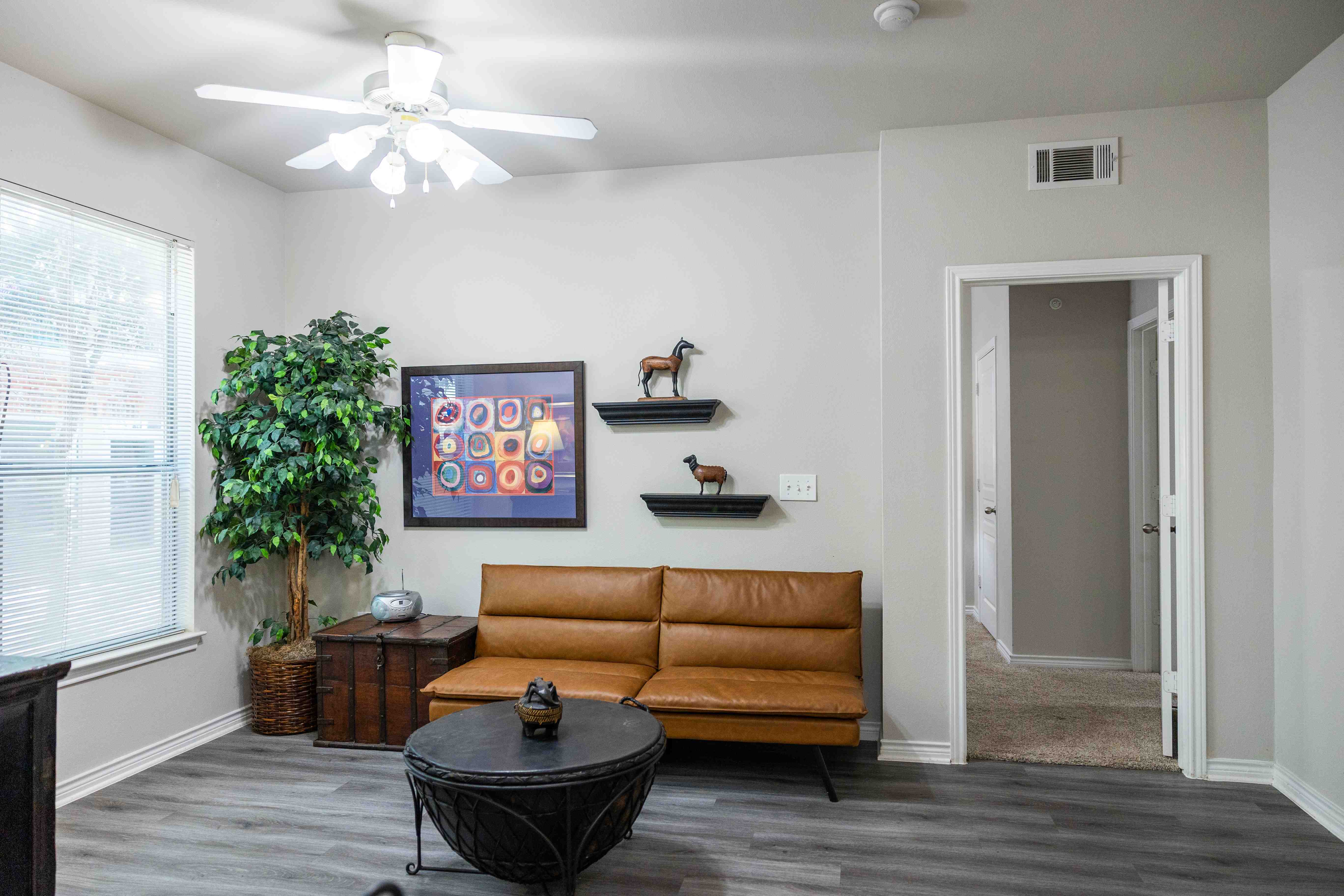 Refugio Place Image 9