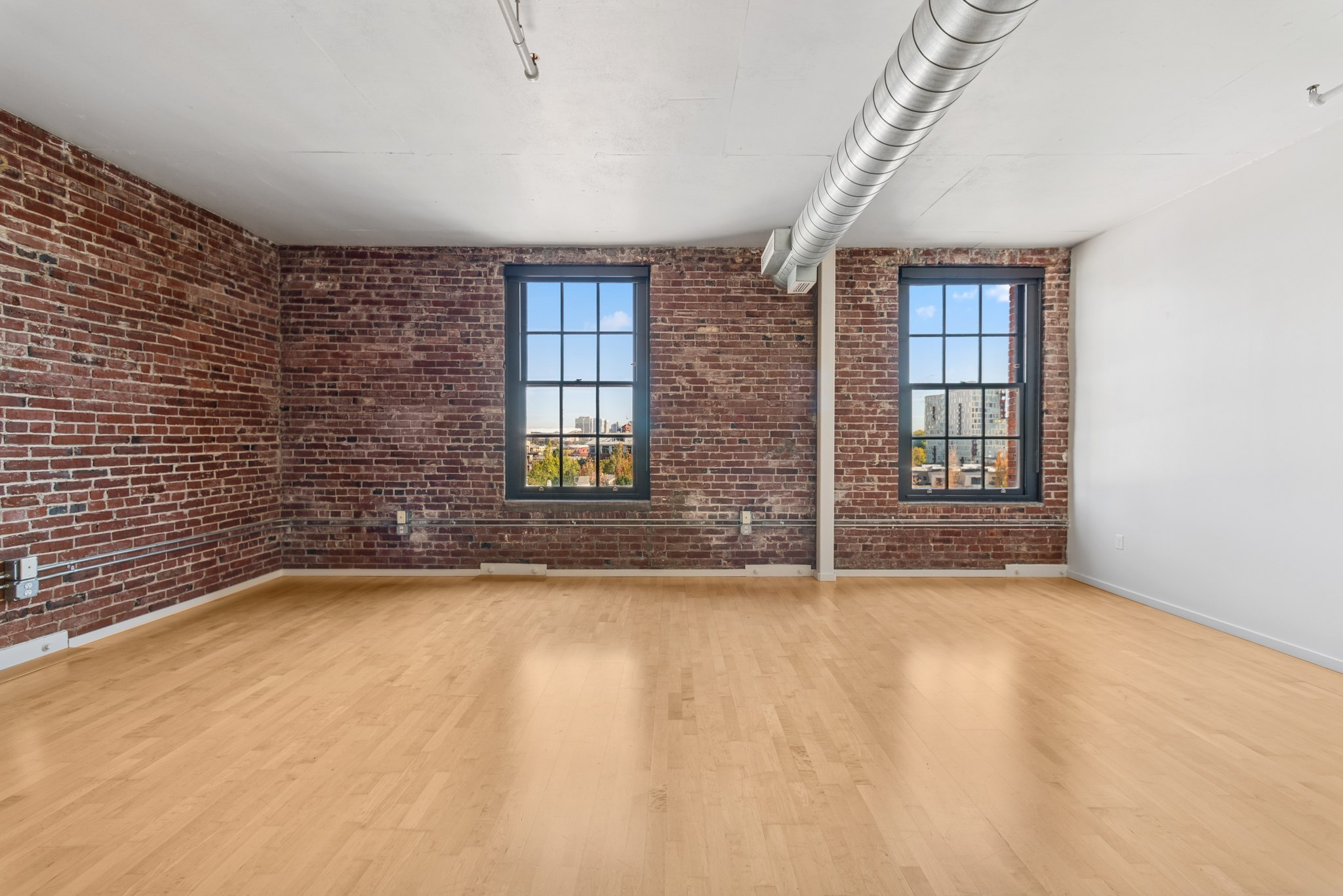 Crane Flats and Lofts Image 4