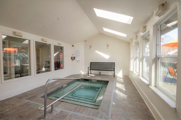 North Creek Heights Apartments Image 8