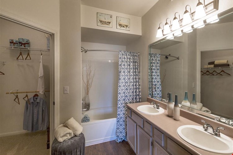 Harpeth River Oaks Image 21