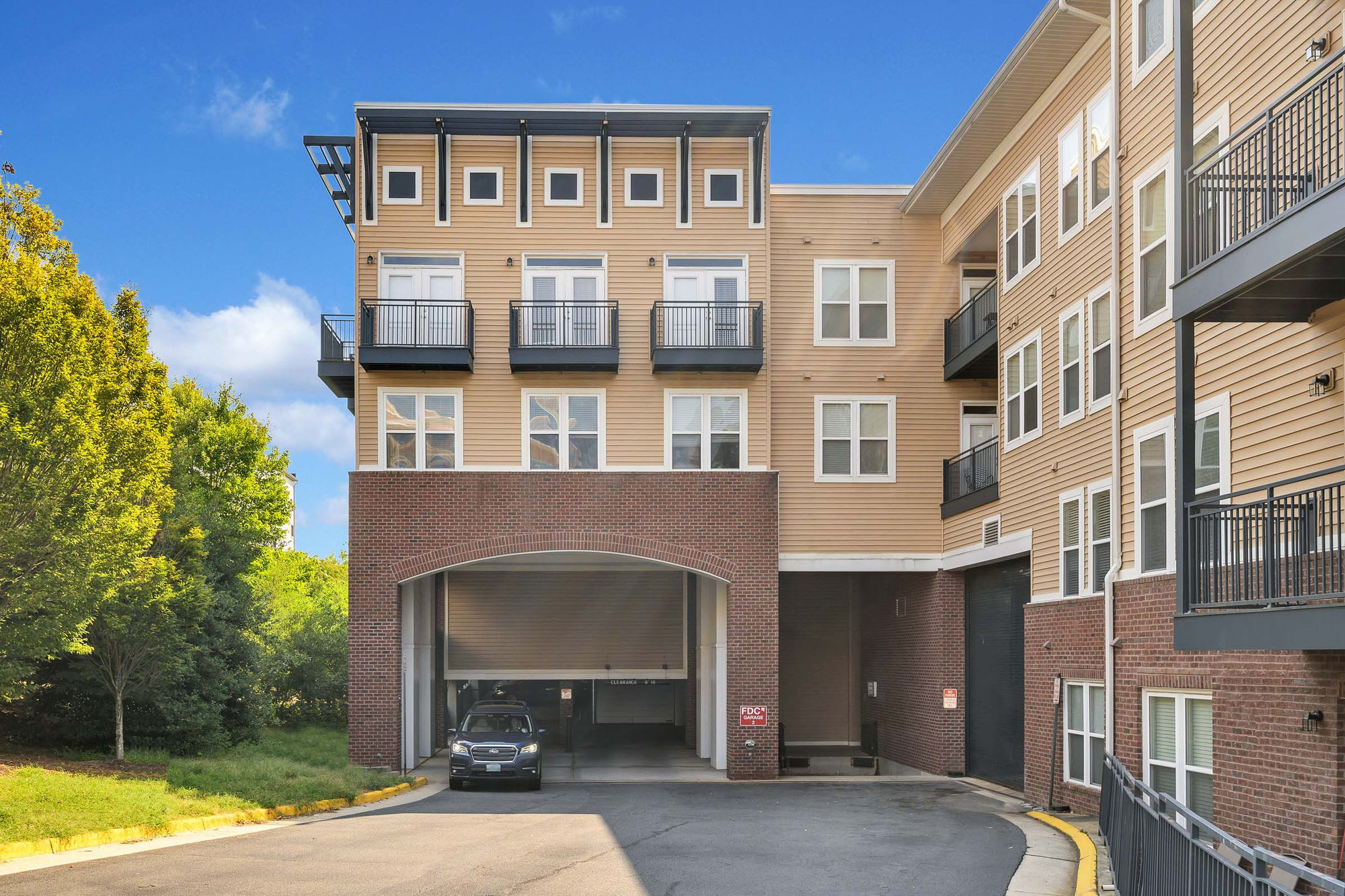 Camden Monument Place Image 32