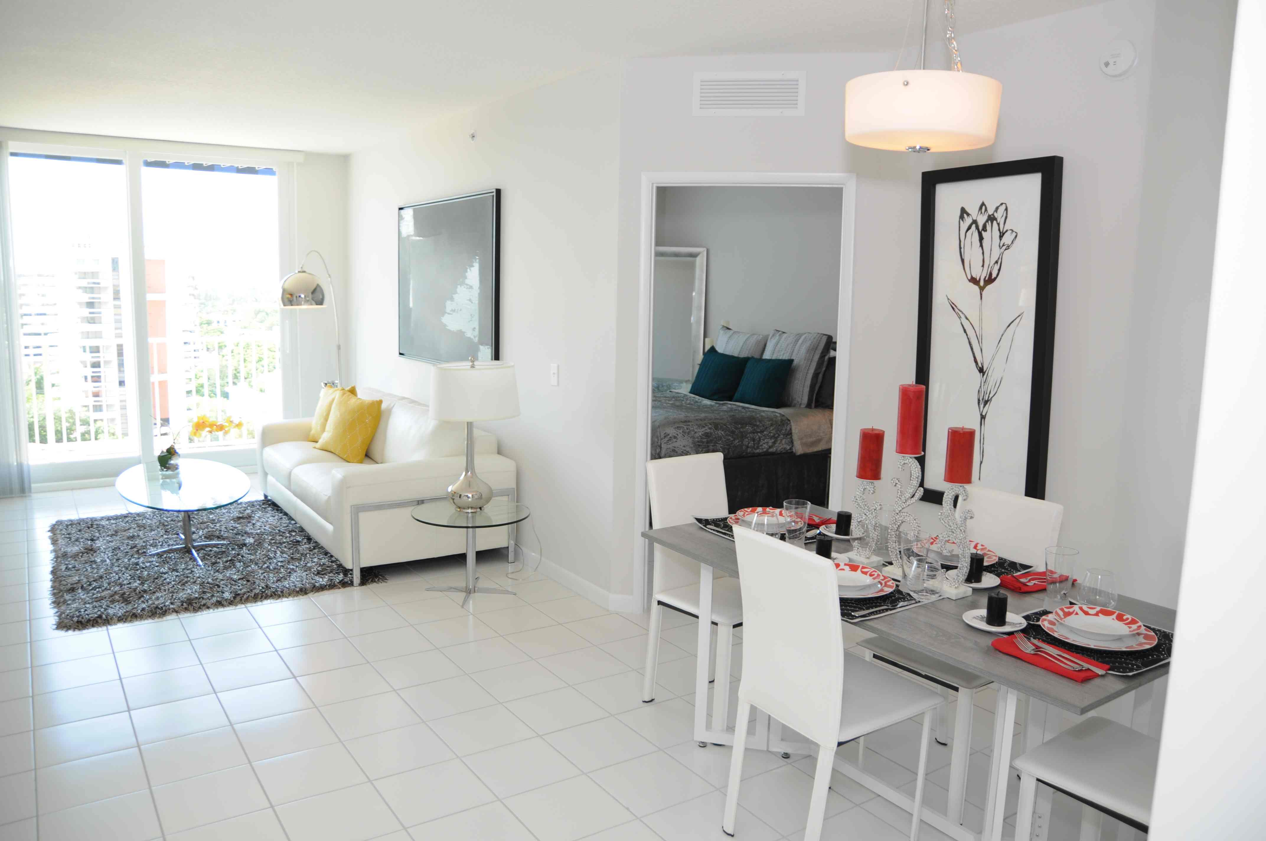 Spacious living room
