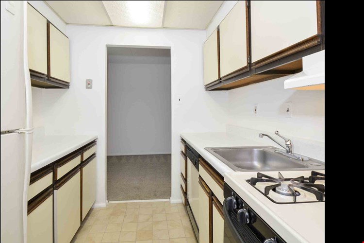 Gladstone Towers Kitchen