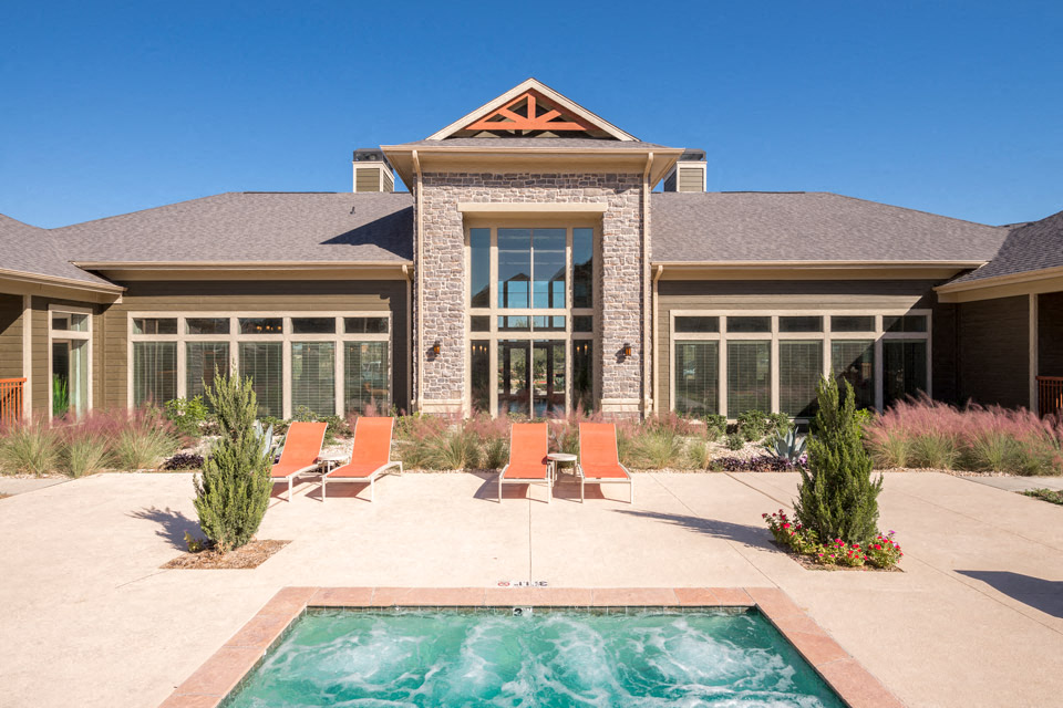 Sundeck with Hot Tub feature