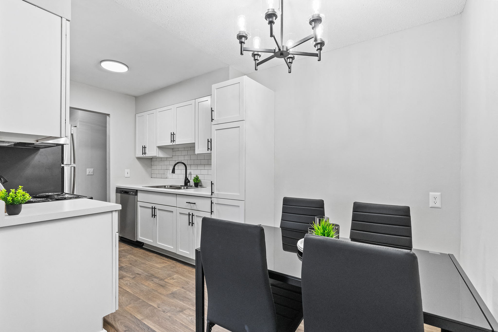 Lancaster Village Apartments Image 13