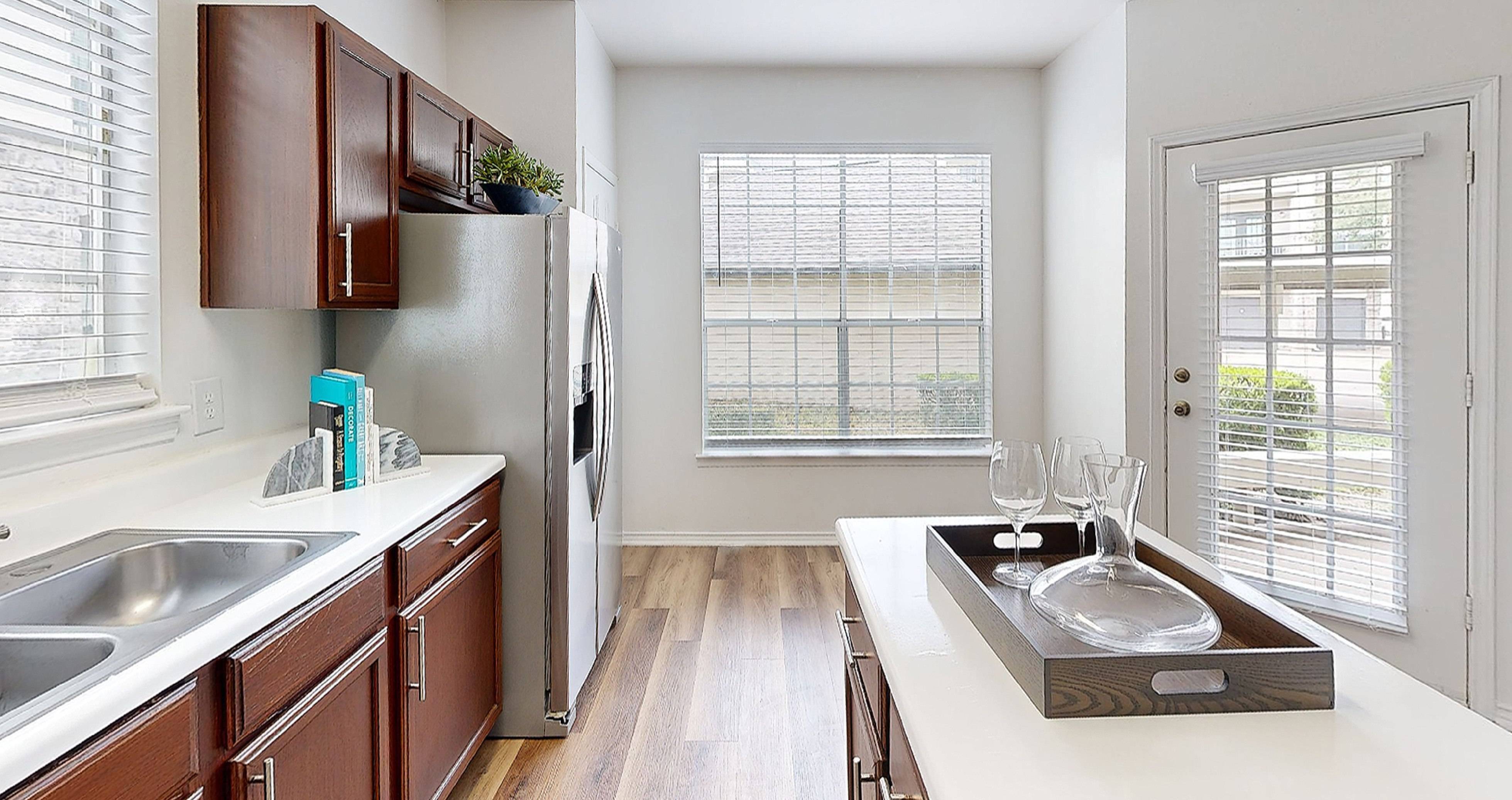 Village on the Parkway Apartments Image 33
