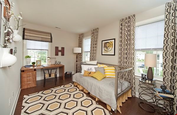 Pond View at Weatherby Image 8