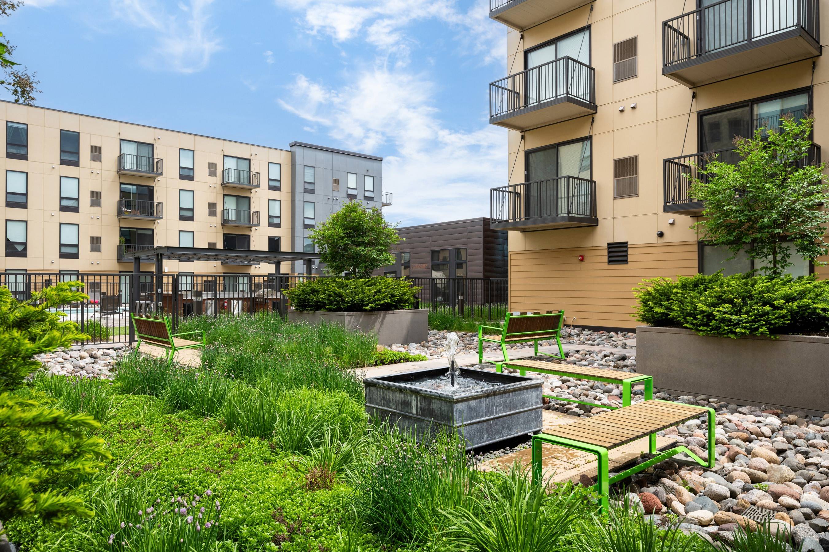 Vintage on Selby Image 22