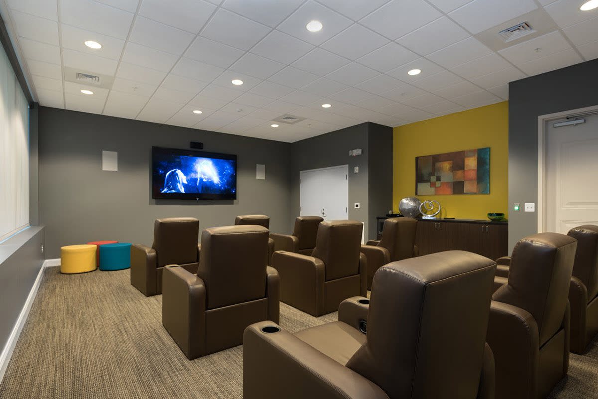 The Flats at Neabsco Image 8