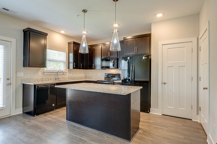 Highland at Hickory Hills Townhomes Image 15