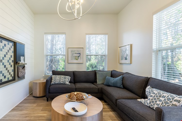 Hawthorne at Murrayville Image 2