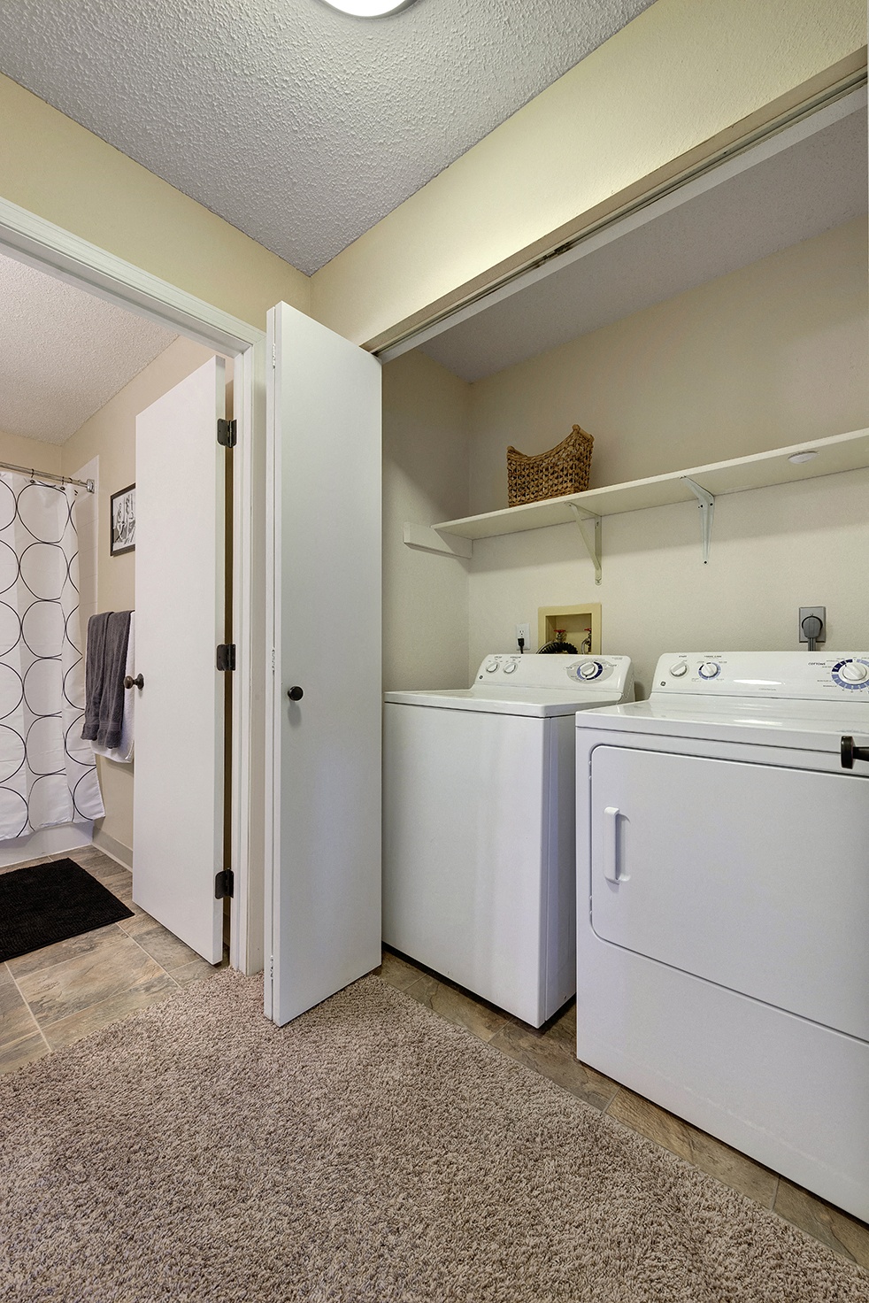 Regency Woods Image 15