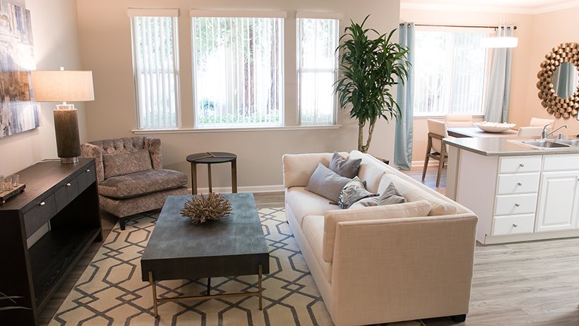 Lake Point Apartments Image 8