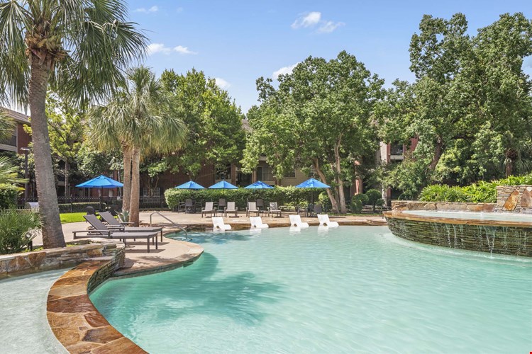 Camden Holly Springs Image 2