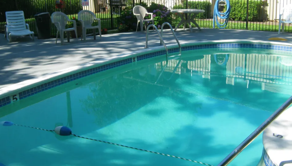 Fountain Court Apartments Image 1