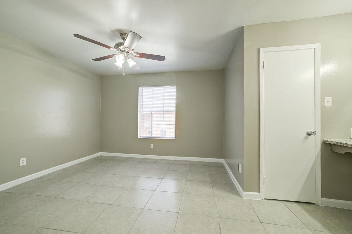 Ashford St Cloud Image 4