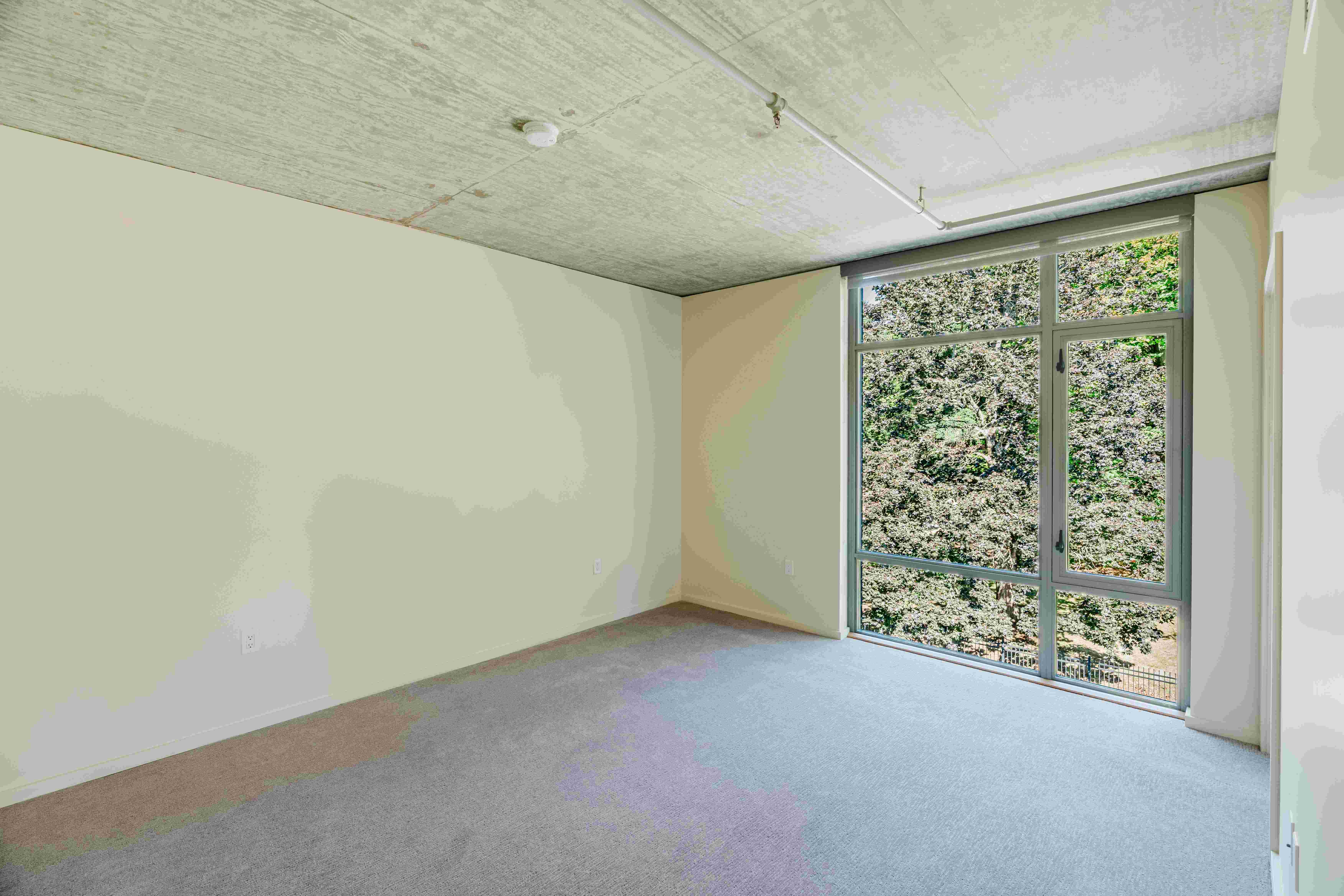 2x2 | Bedroom with Floor-to-Ceiling Windows