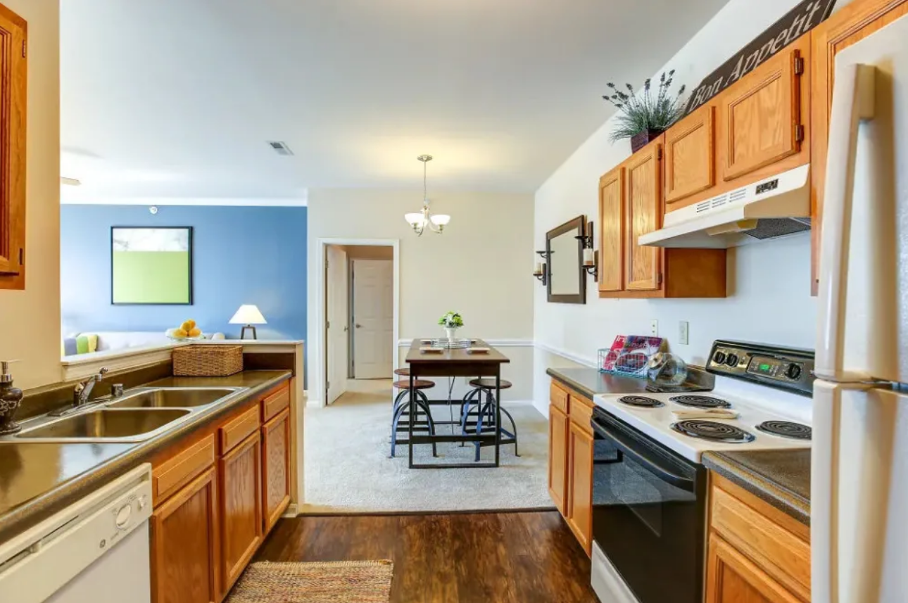 Charleston Pines Image 9