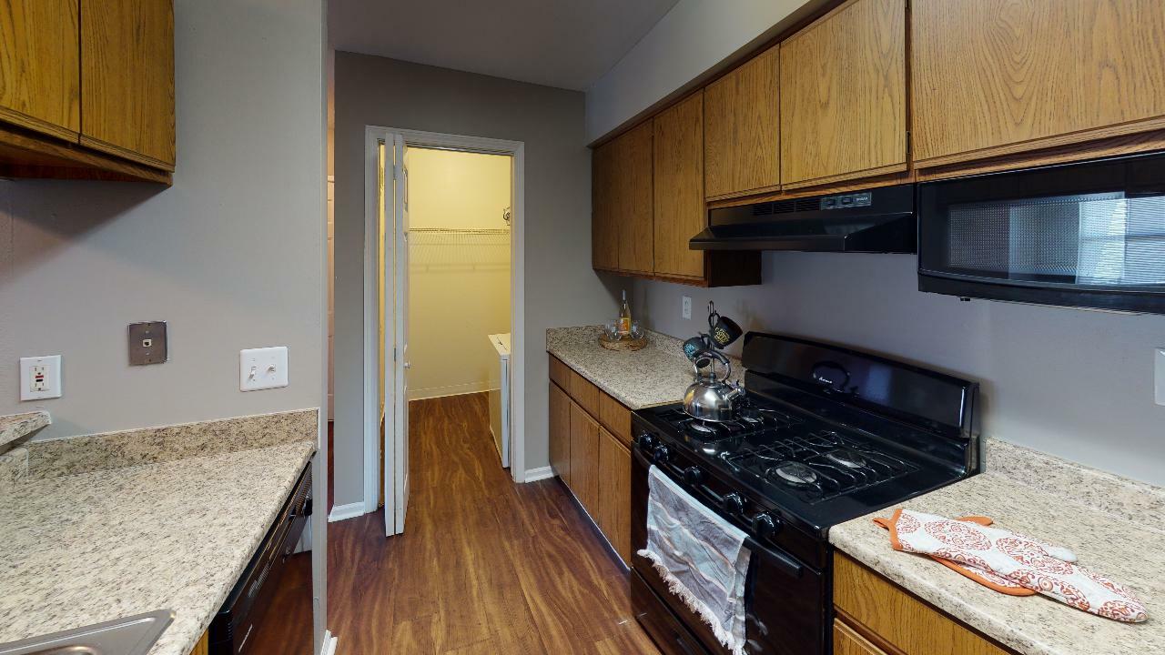 Wyndham Hill Apartments Image 6