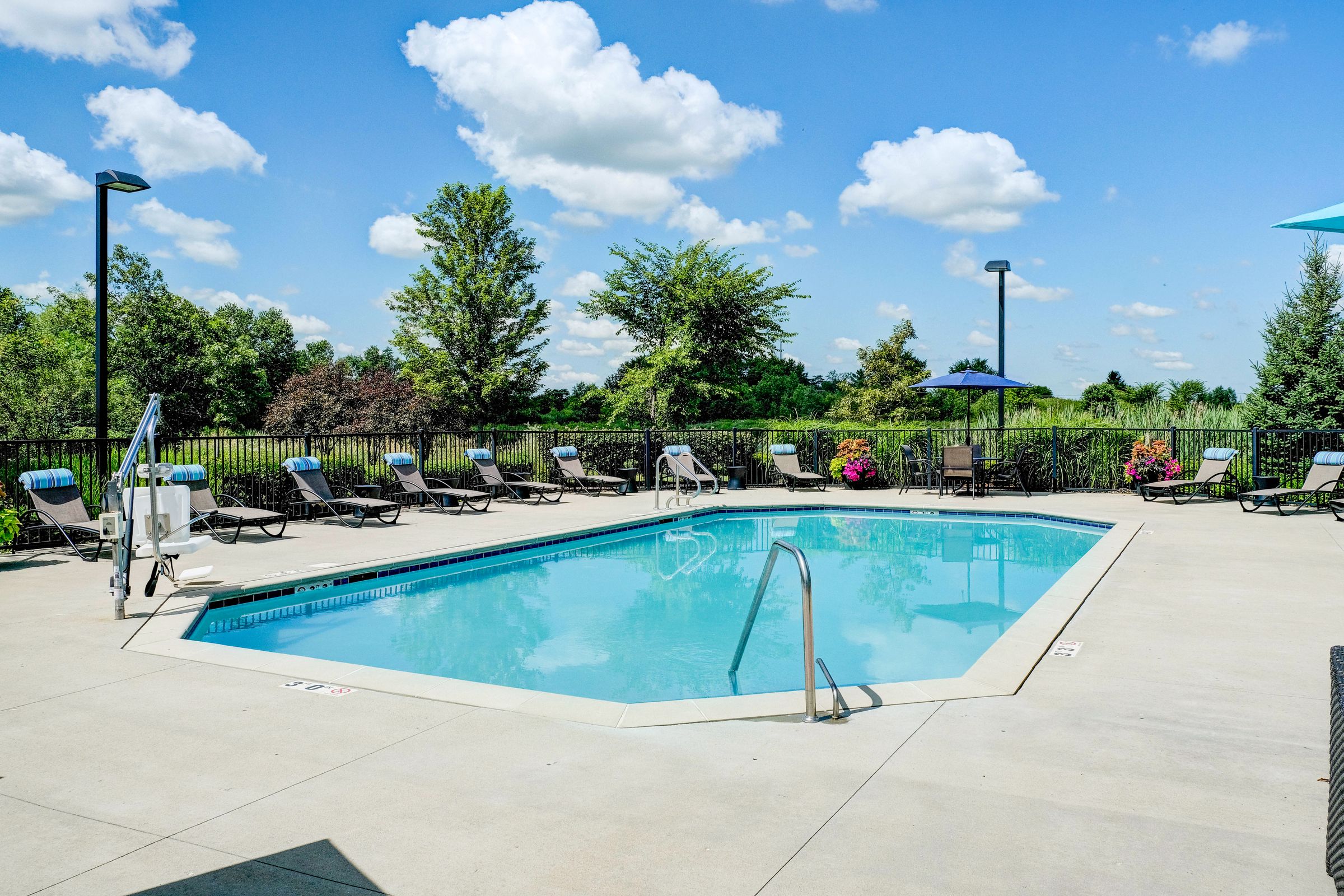 Algonquin Square Apartment Homes Image 12