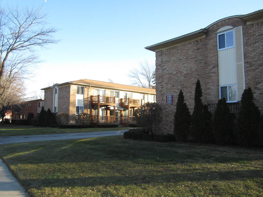 Amber Crossing East Apartments Image 2