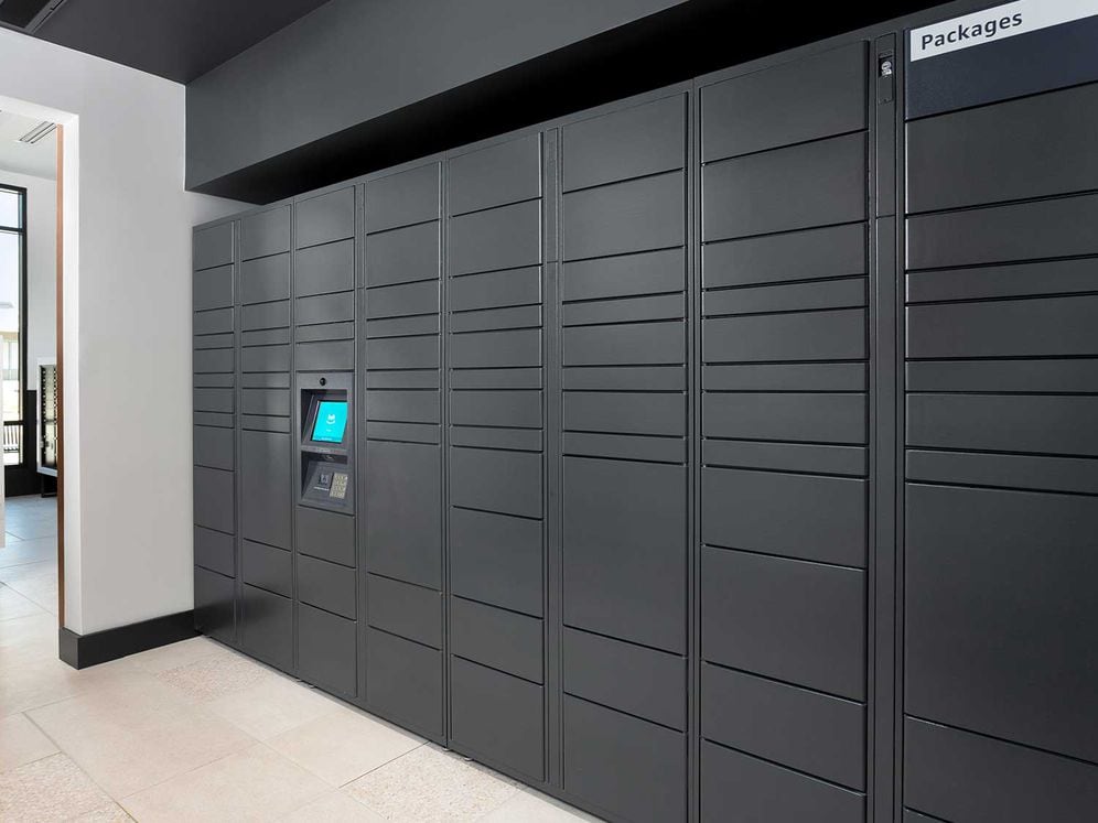 Amazon HUB package lockers