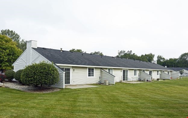 Lake Forest Apartments Image 25