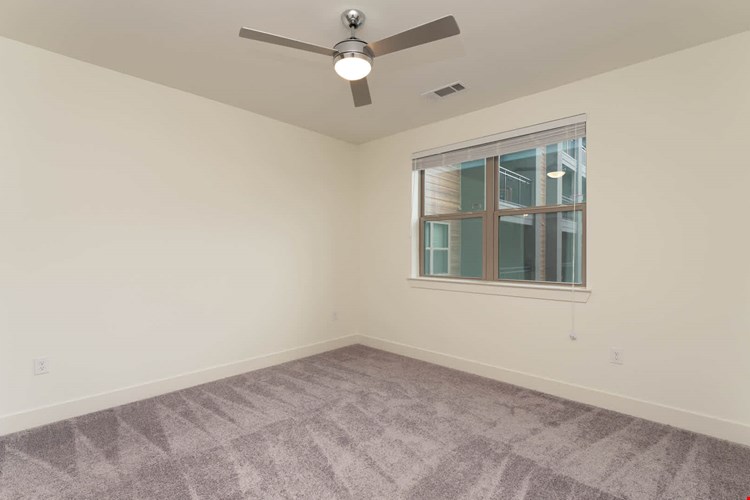 Olivian at the Realm Image 50