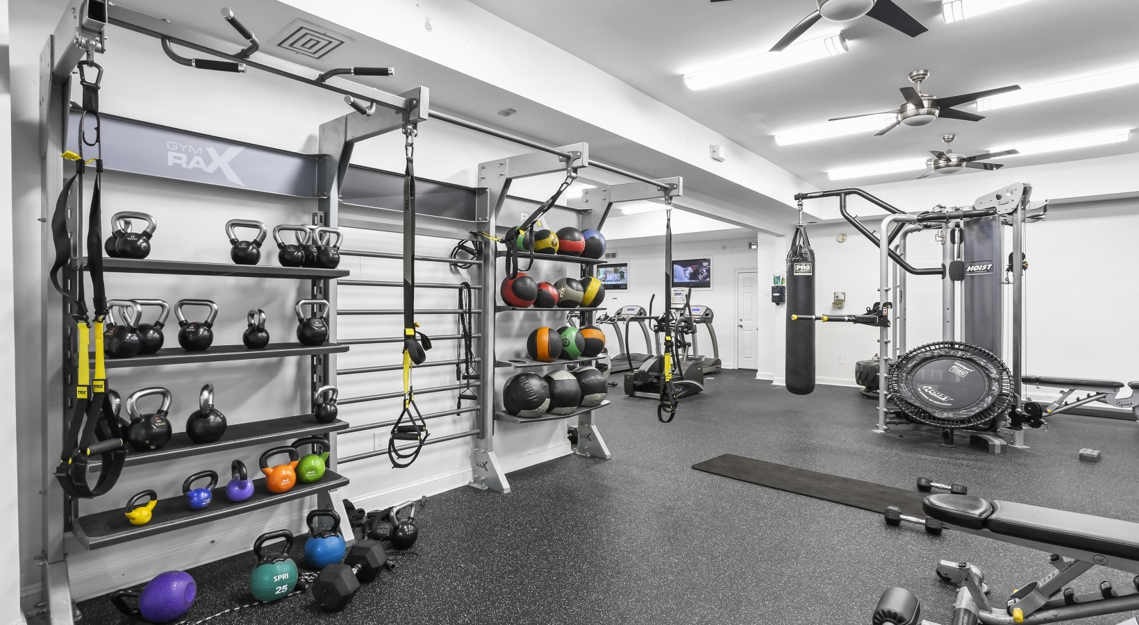 Clover Apartments Image 5