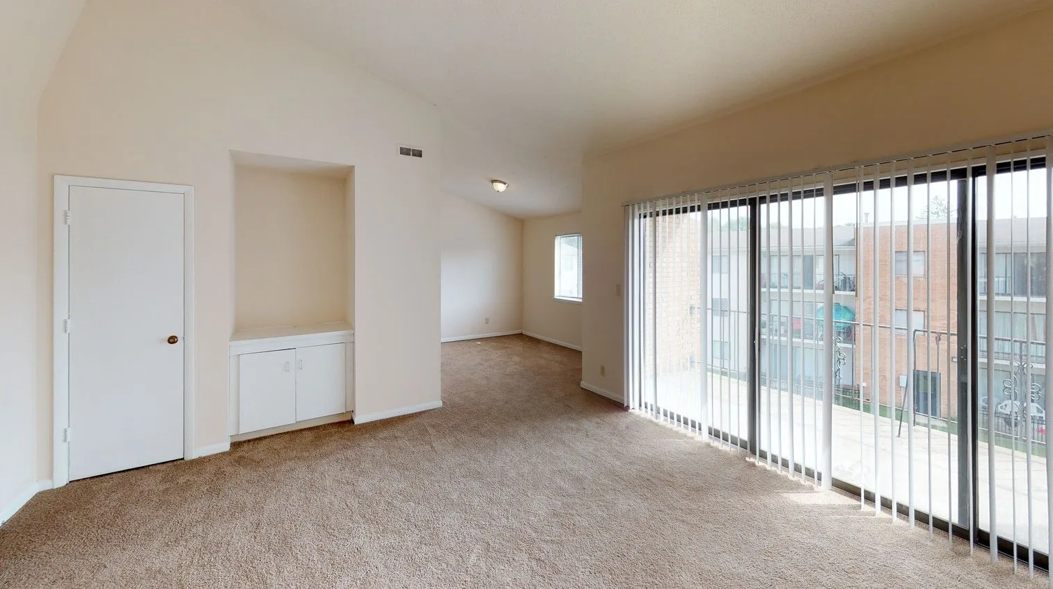 The Aura Apartment Homes Image 6