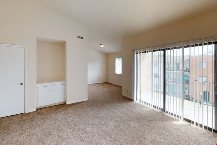 The Aura Apartment Homes Image 6