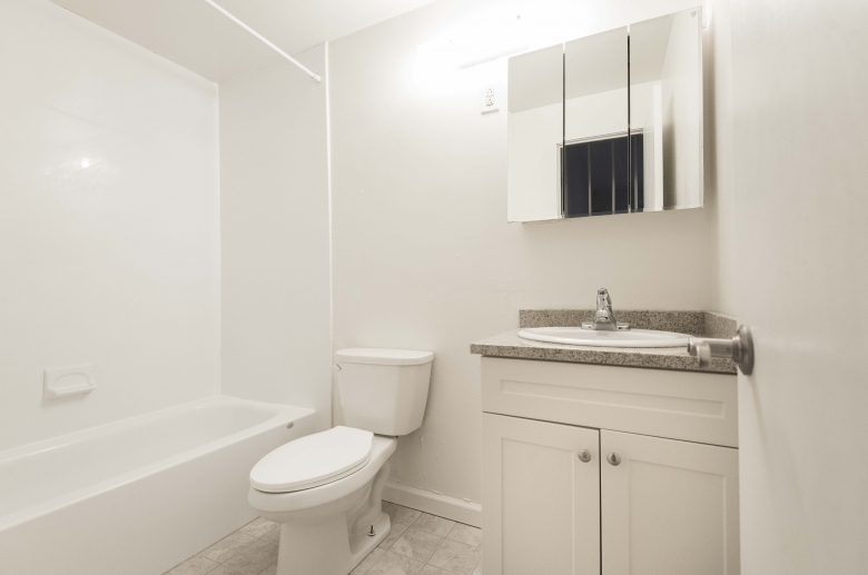 Midtown Apartments Image 6