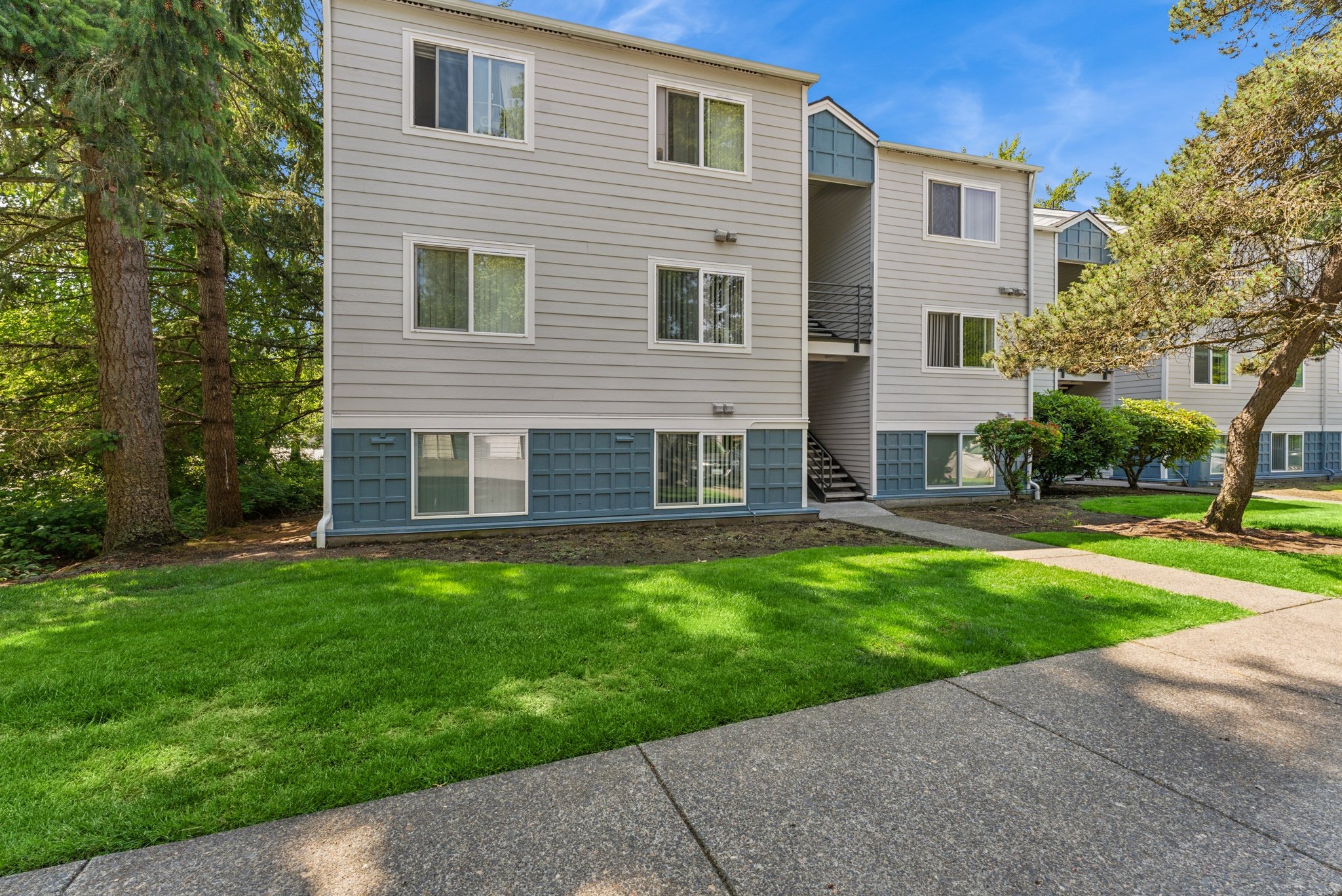 Clermont Apartments | Portland, Oregon