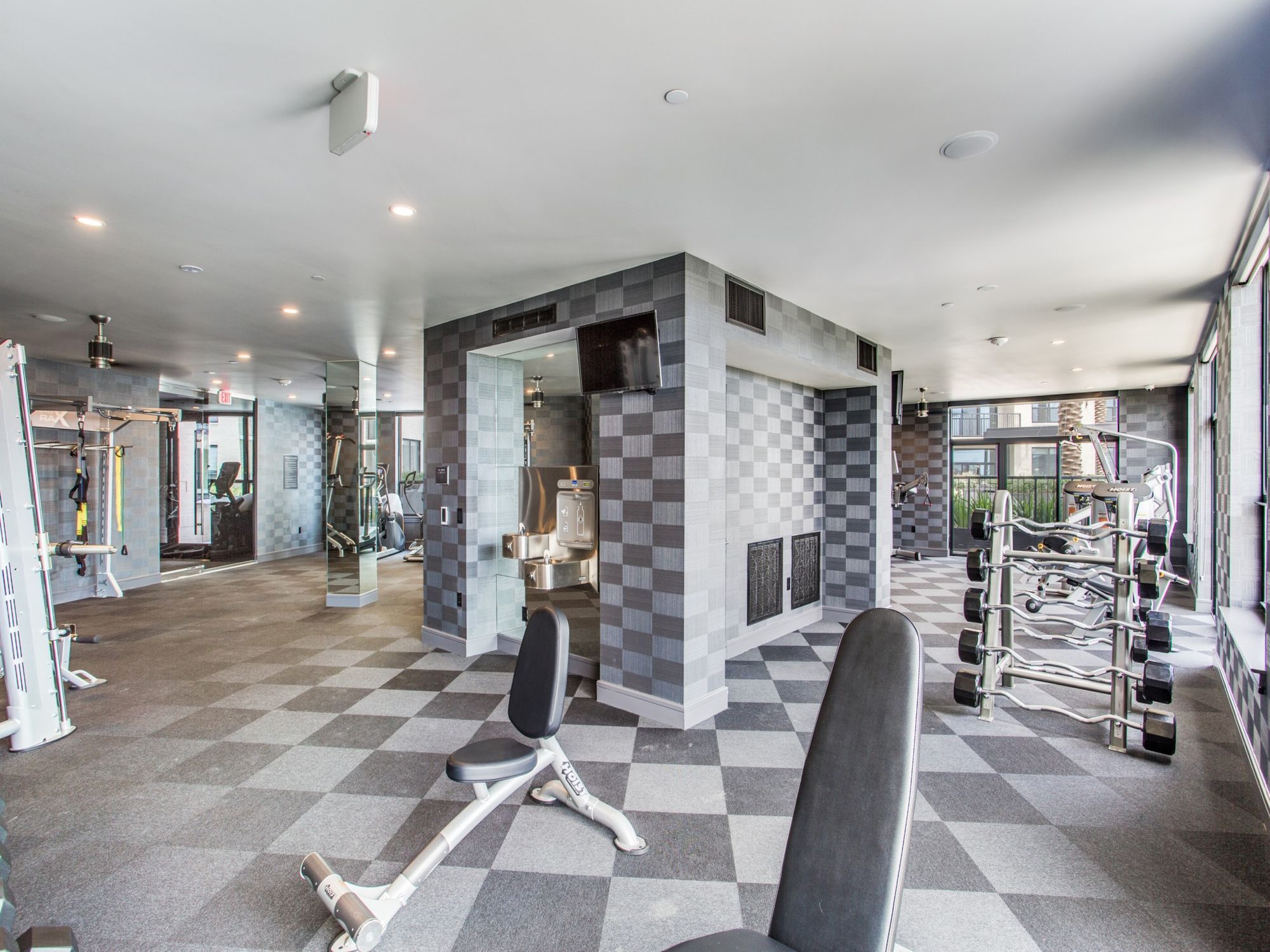 South Main Building Image 12