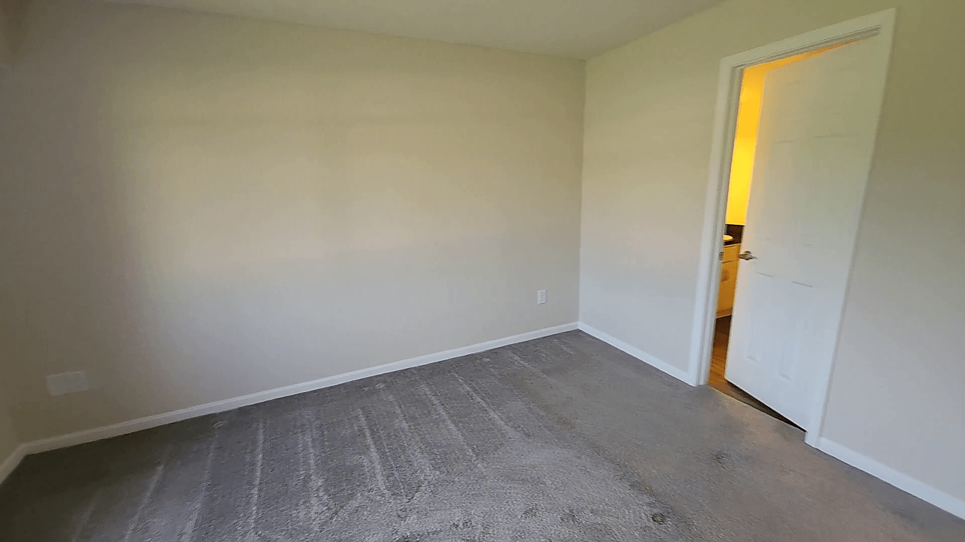 Three Oaks Apartments Image 43