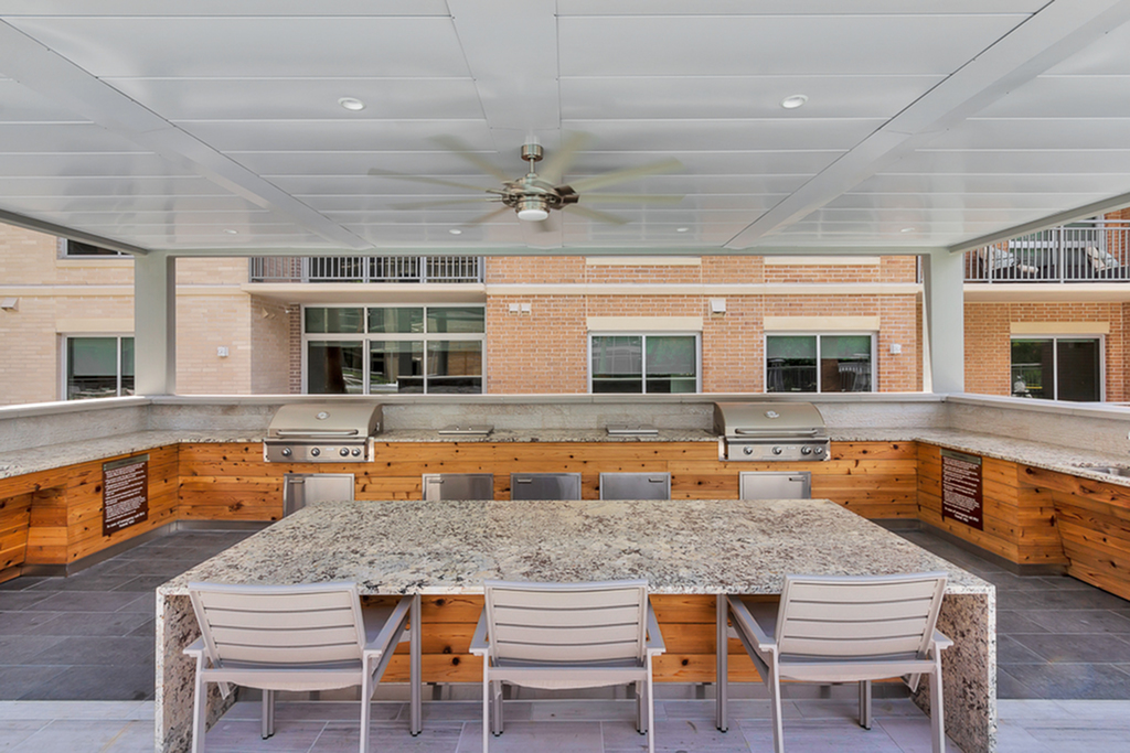 Outdoor Kitchen