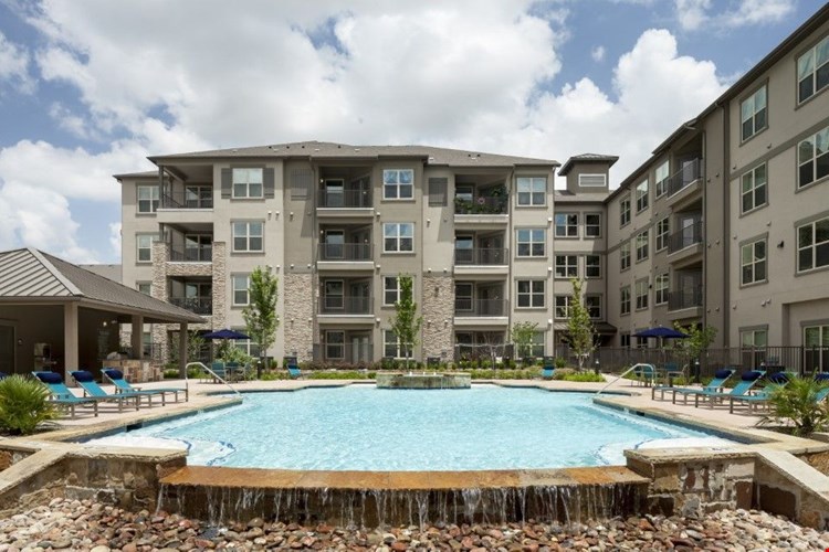 McDermott 55 Image 38