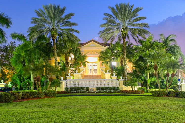 The Hamptons on Heron Bay Image 2