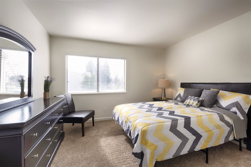 Lakeside Apartments Image 24