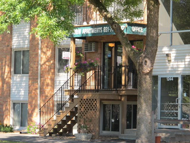 Parkview Apartments Image 4