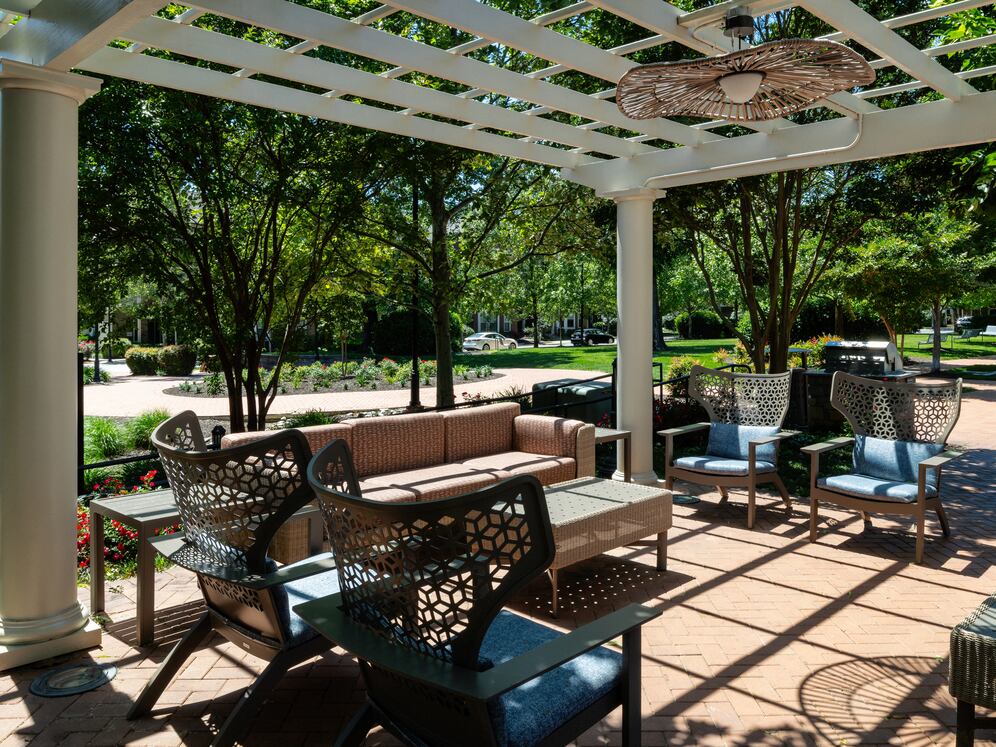 Courtyard with lounge seating
