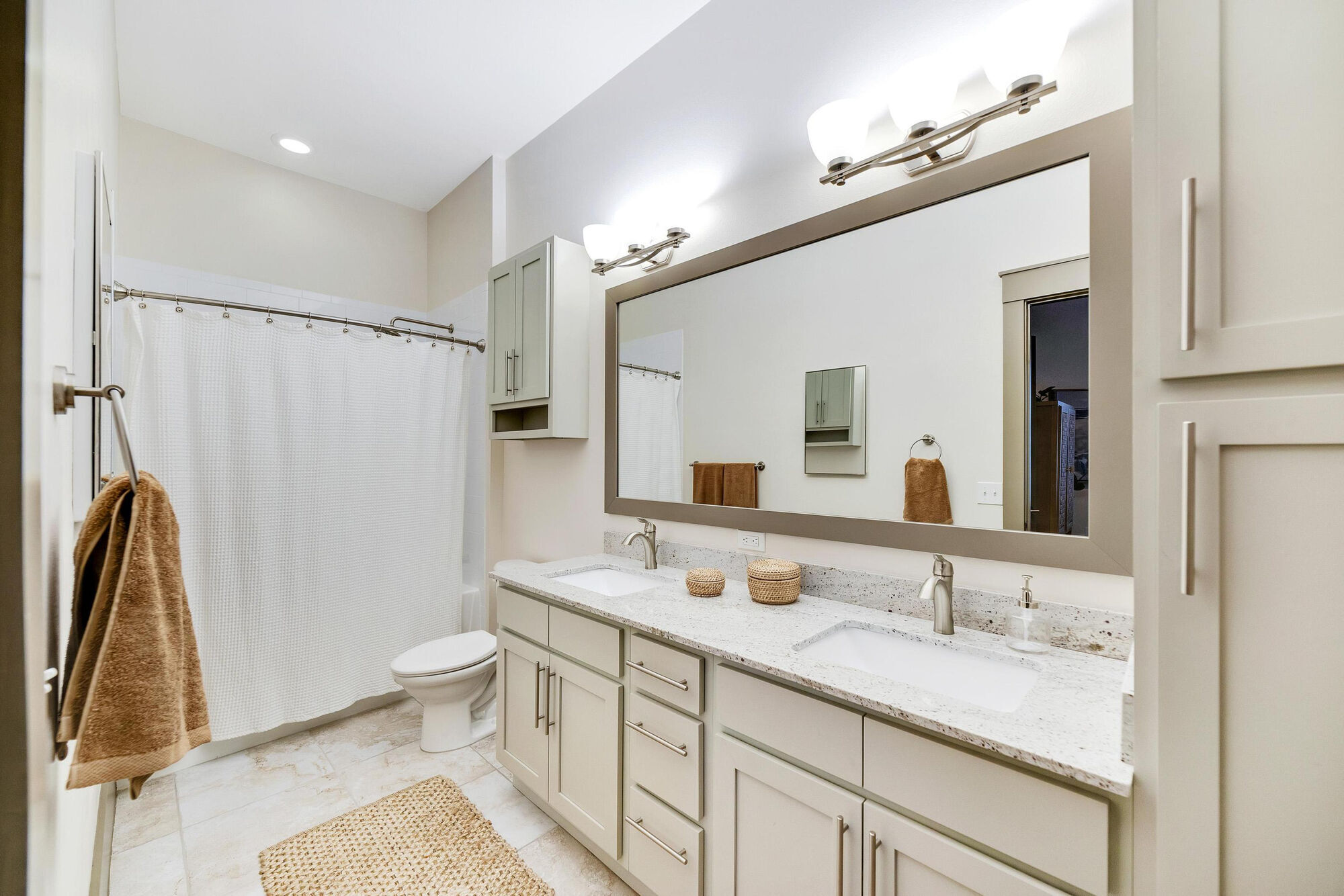 Varela Westshore Apartments Image 34