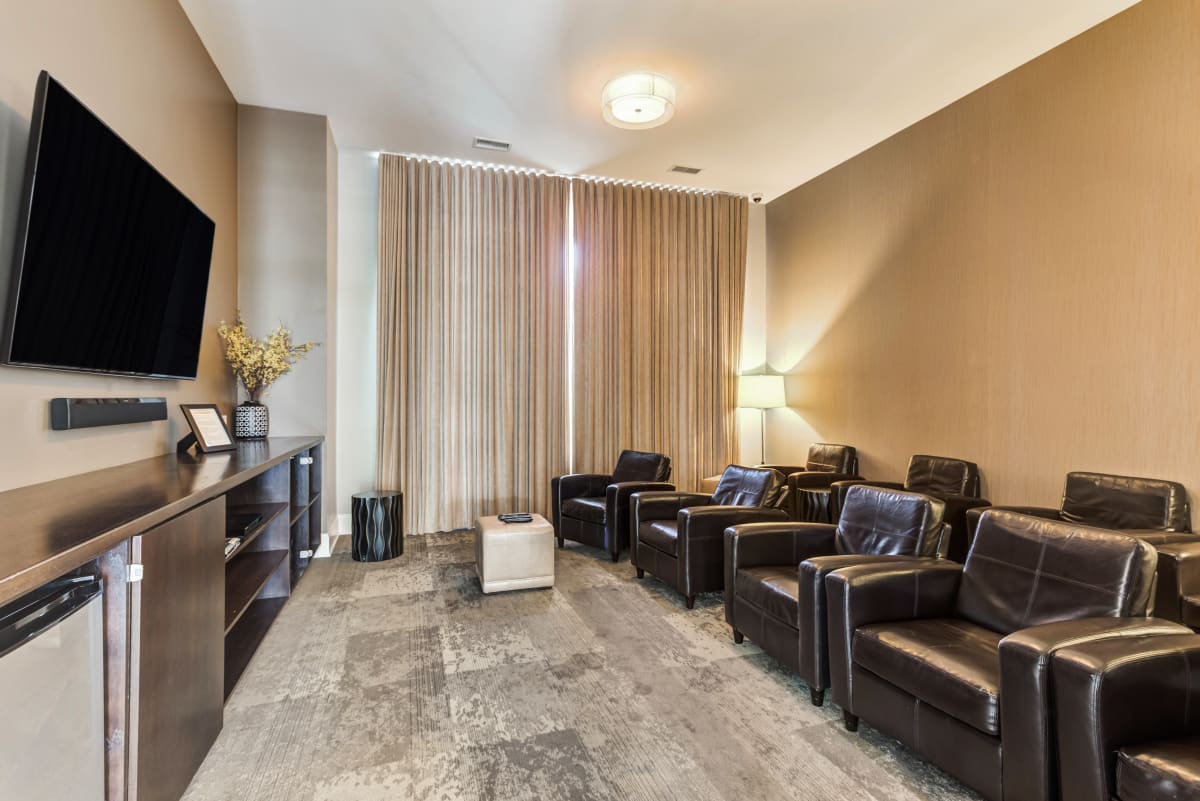 The Oaks of Vernon Hills Image 5