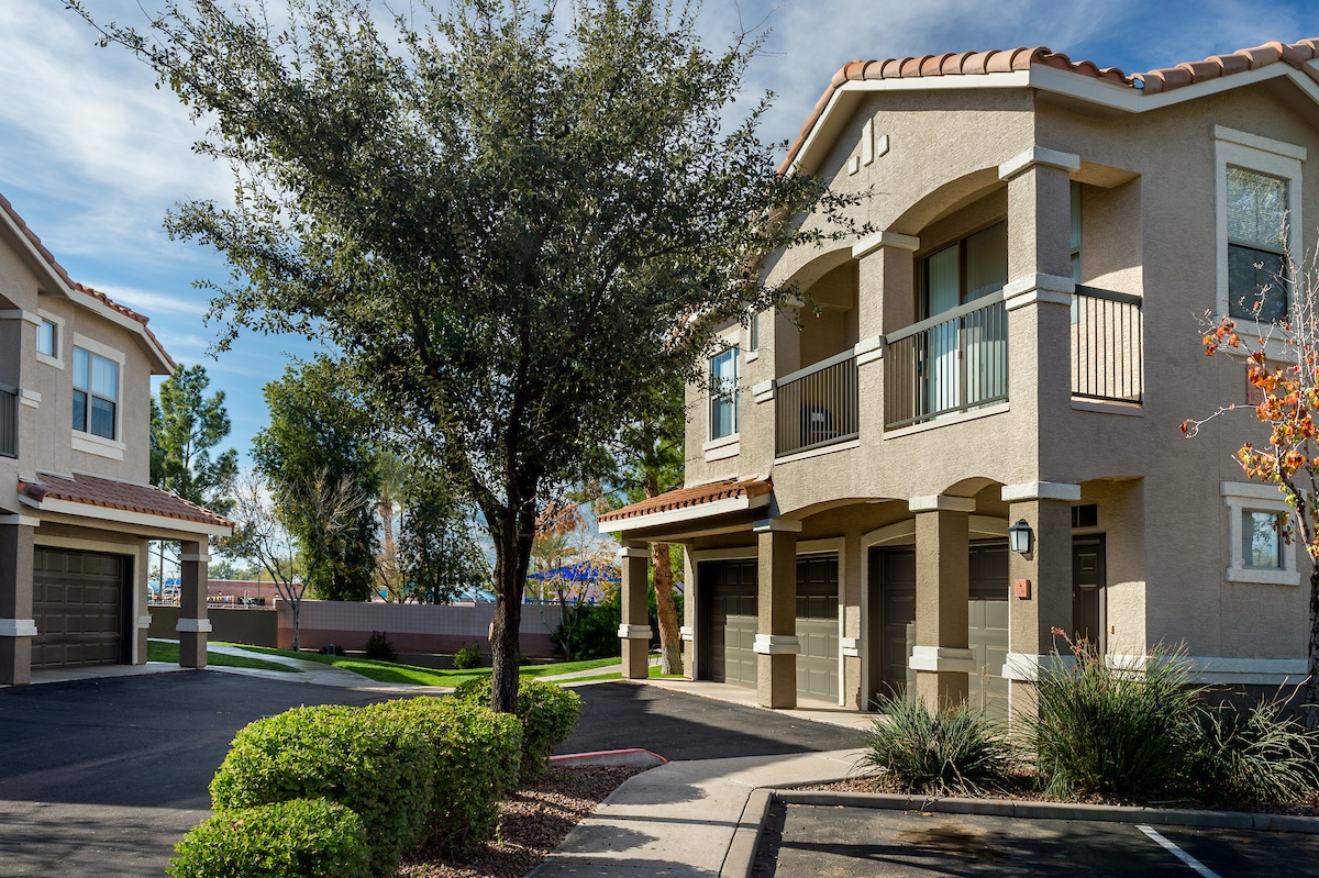 Villas On Hampton Avenue Image 18