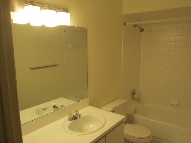 Eastwood Village Apartments Image 52